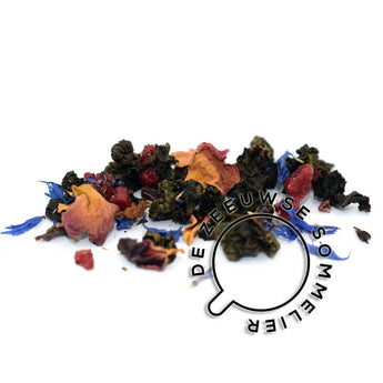 Oolong thee, frambozengranulaat, aroma, rozenblaadjes, korenbloemblaadjes.