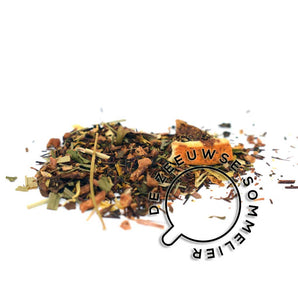 Rooibos, fruit en hennepzaad. Appel, rooibos, citroengras, gemberwortel, citroenmelisseblad, aroma, sinaasappelschil, verbenablad, hennepzaad, goudsbloem.